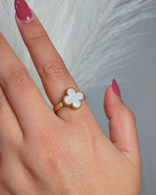 Clover Luxxe Ring
