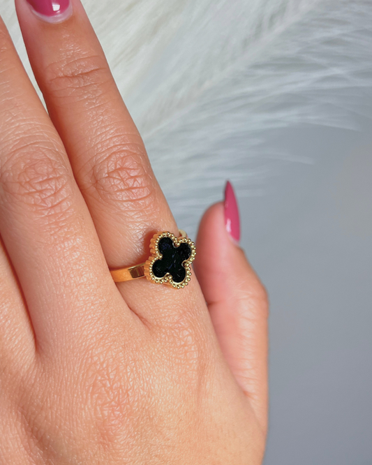 Clover Luxxe Ring